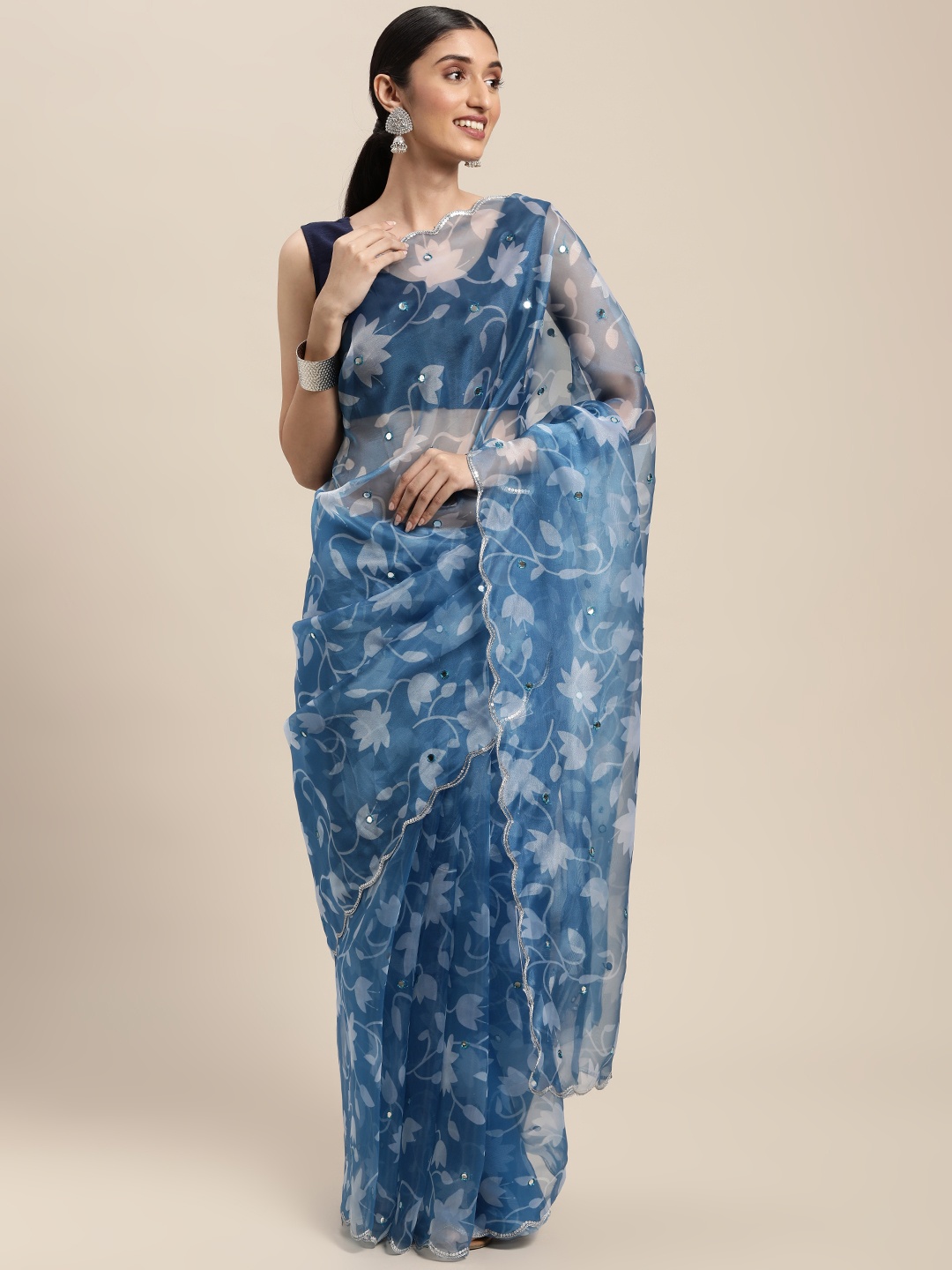 

VASTRANAND Blue & White Floral Printed Aari Work Organza Saree