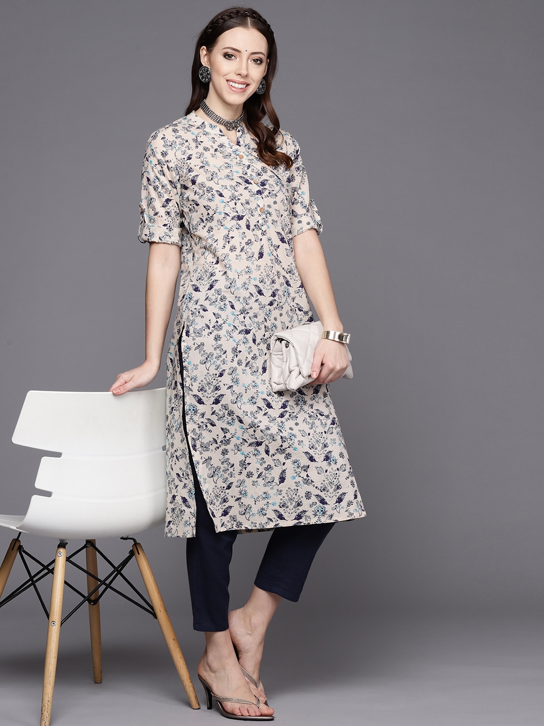

Varanga Women Taupe & Blue Floral Printed Floral Kurta