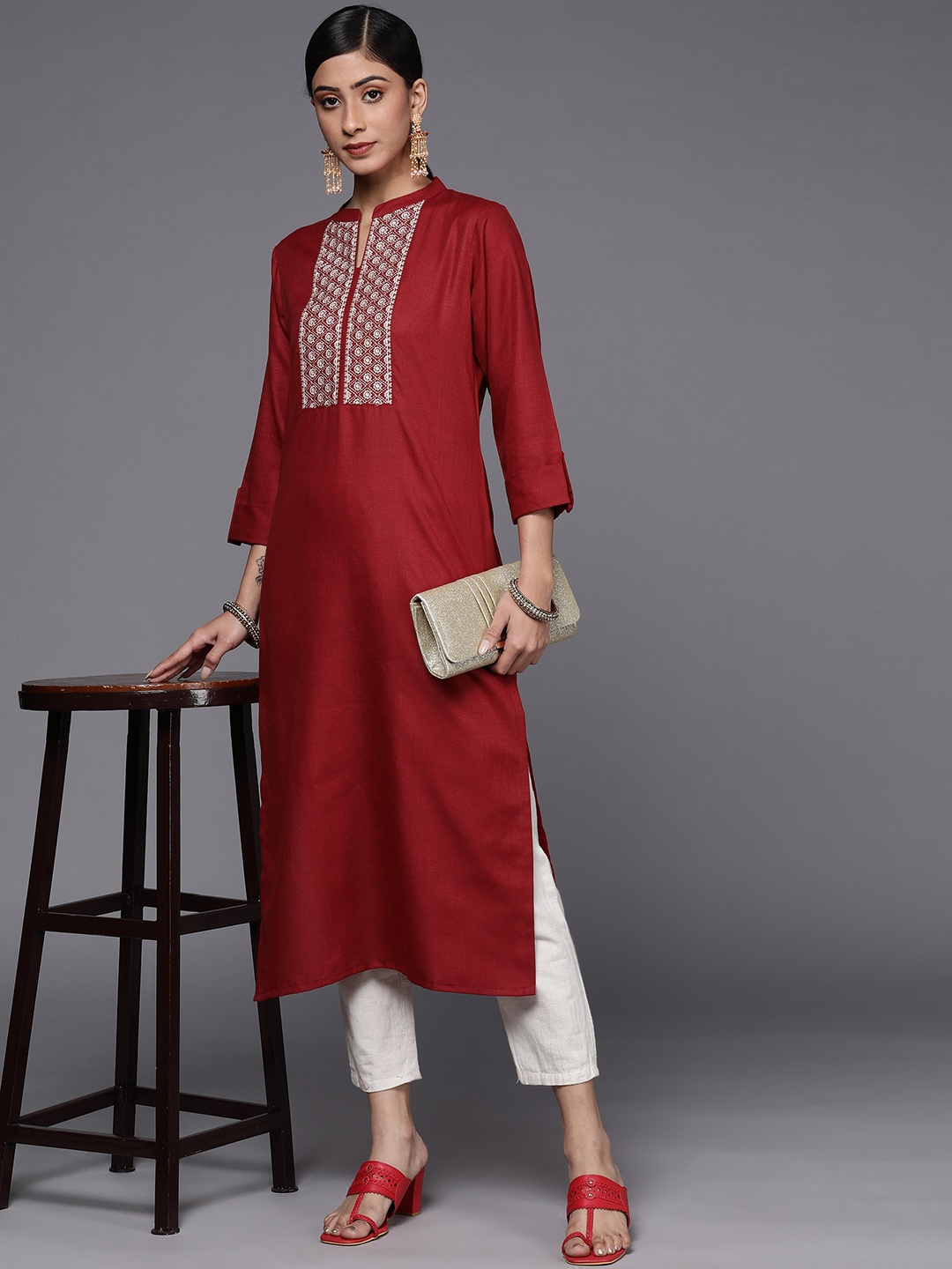 

Varanga Women Maroon & Off White Ethnic Motifs Yoke Design Thread Work Kurta