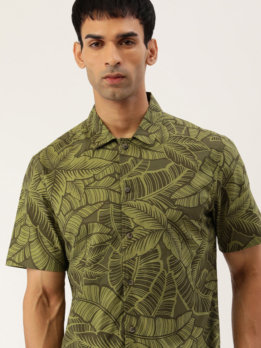 

IMYOUNG Men Olive Green Floral Printed Smart Slim Fit Casual Shirt