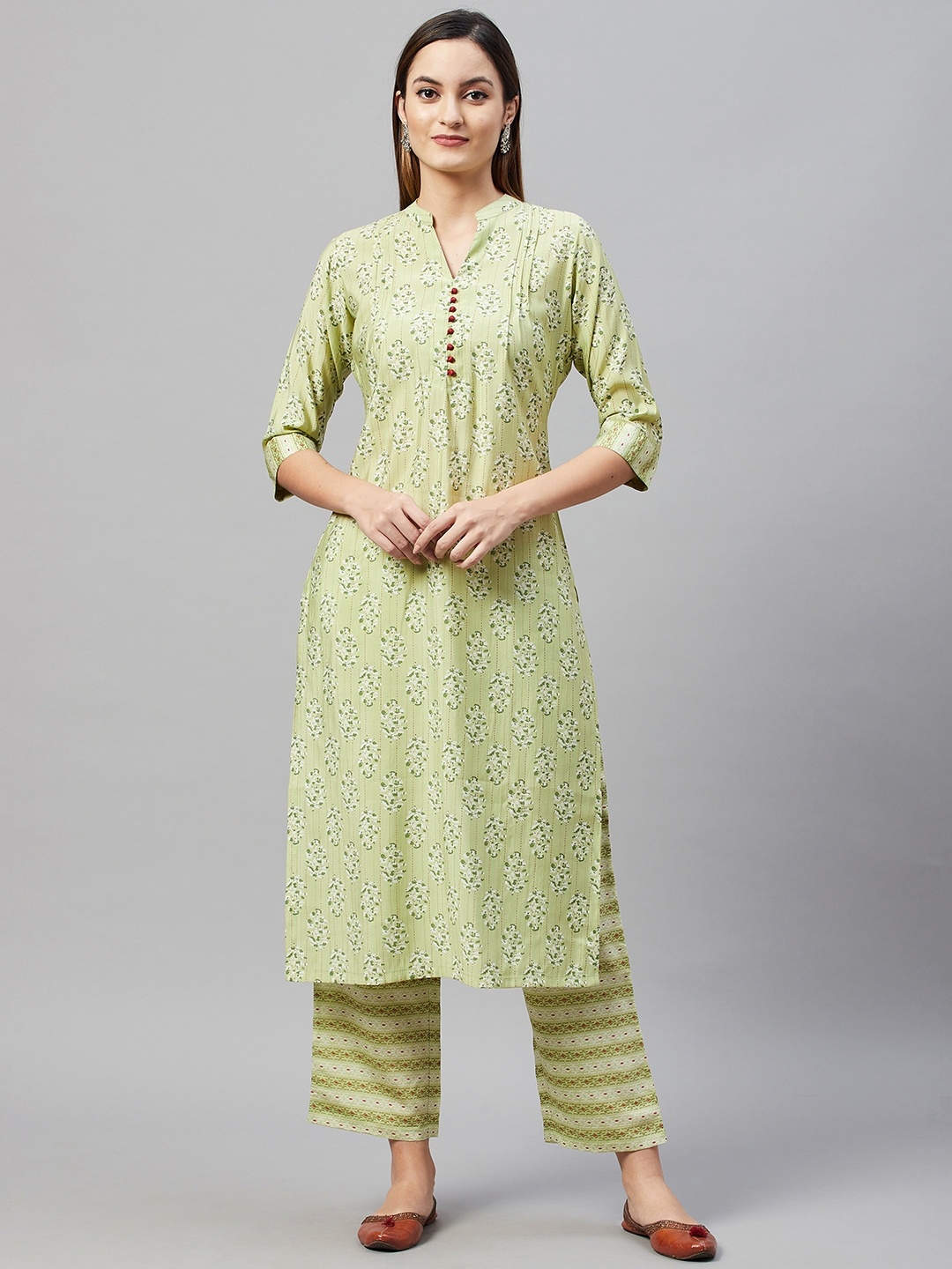 

V TRADITION Women Green & White Floral Print Kurta with Trousers