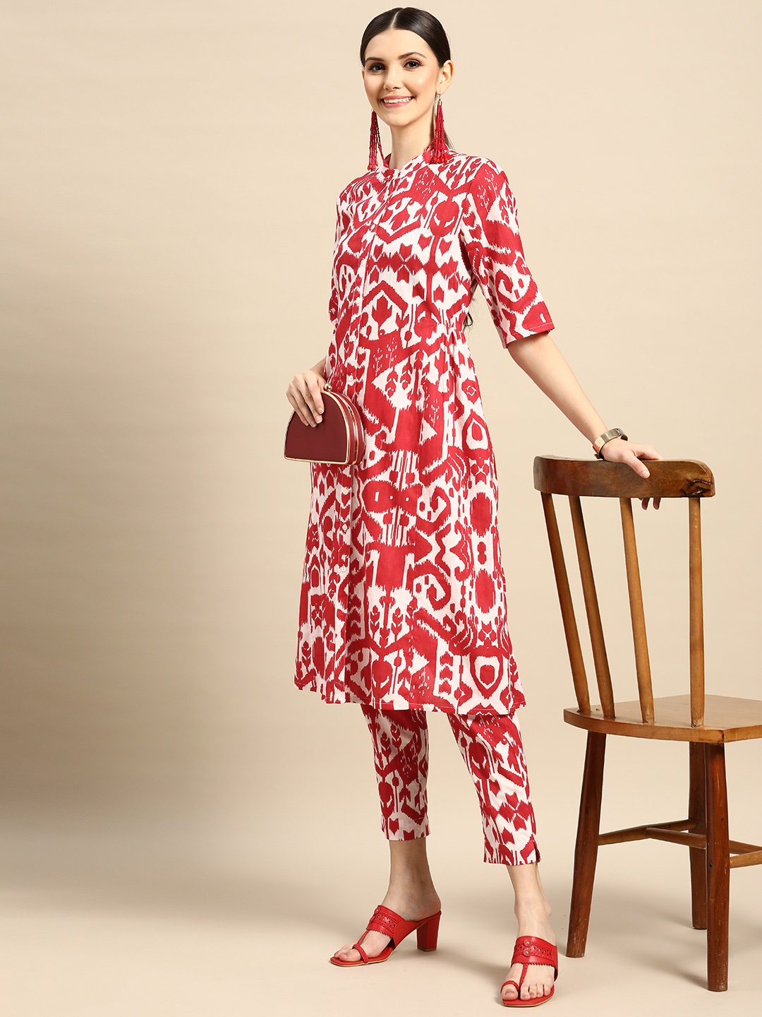 

Sangria Women Red Ikat Inspired Ethnic Motifs Printed Pure Cotton Kurta with Trousers