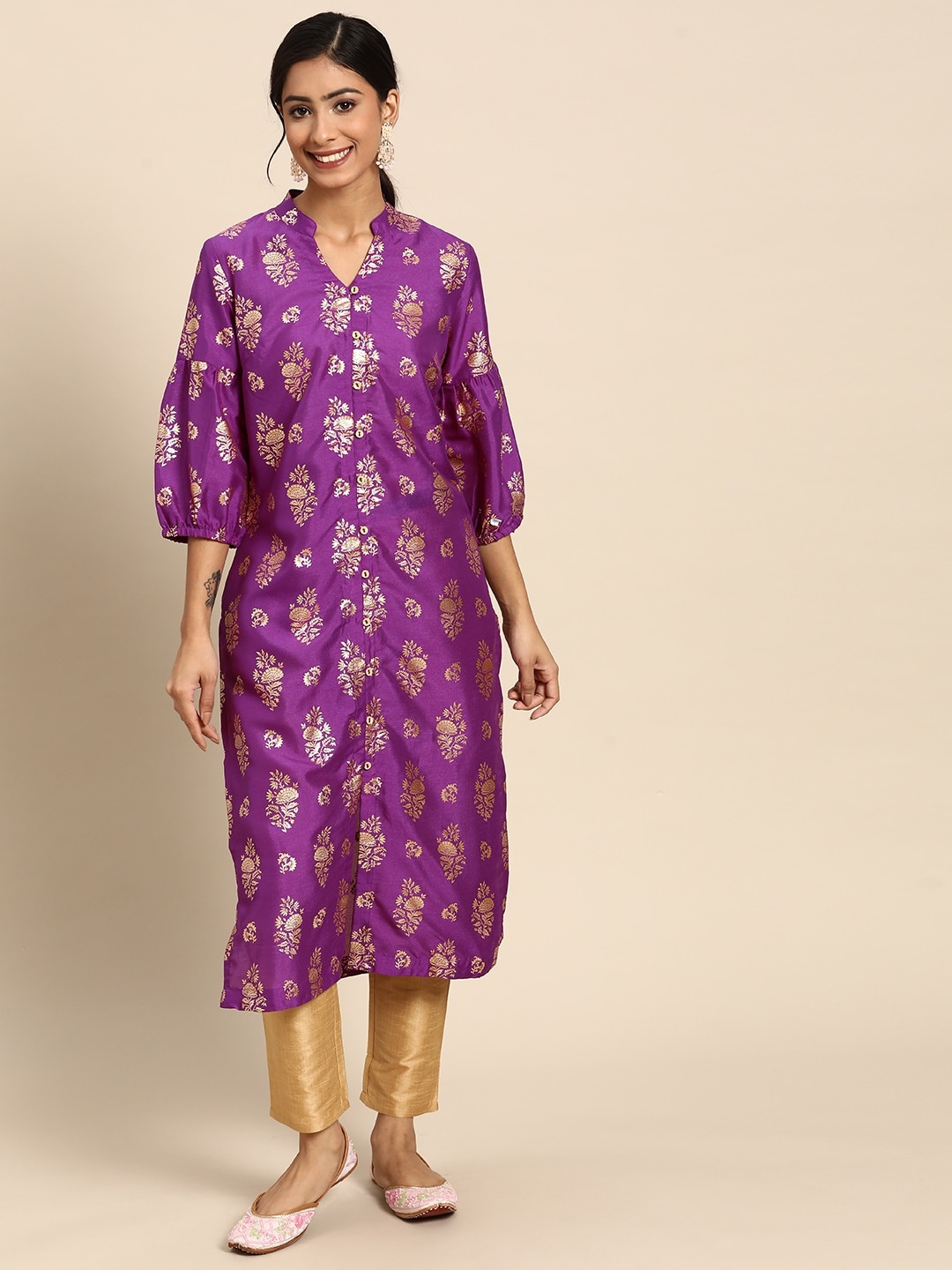 

Sangria Women Purple & Golden Ethnic Motifs Printed Puff Sleeves Kurta