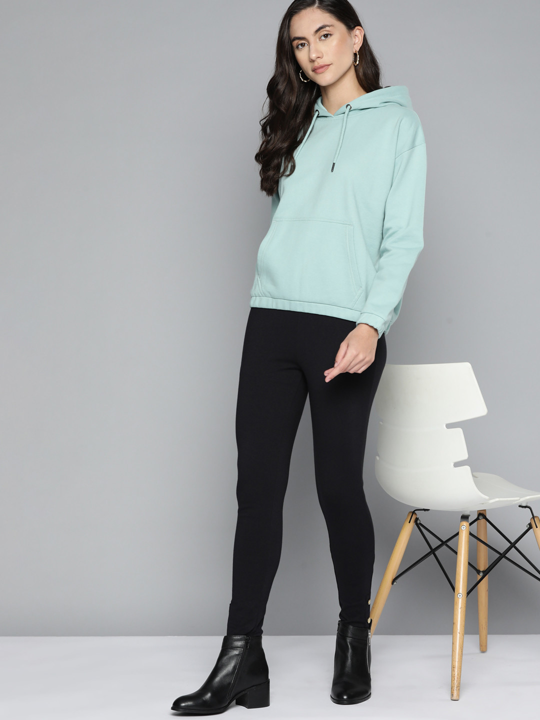 

Chemistry Women Sea Green Solid Hooded Sweatshirt