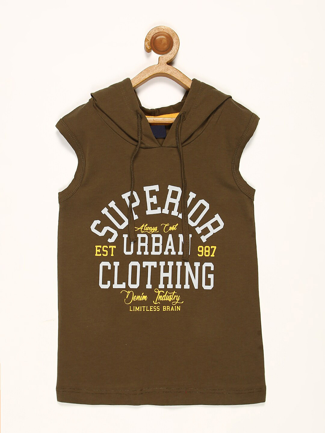 

V2 Value & Variety Boys Green T-shirt with Shorts