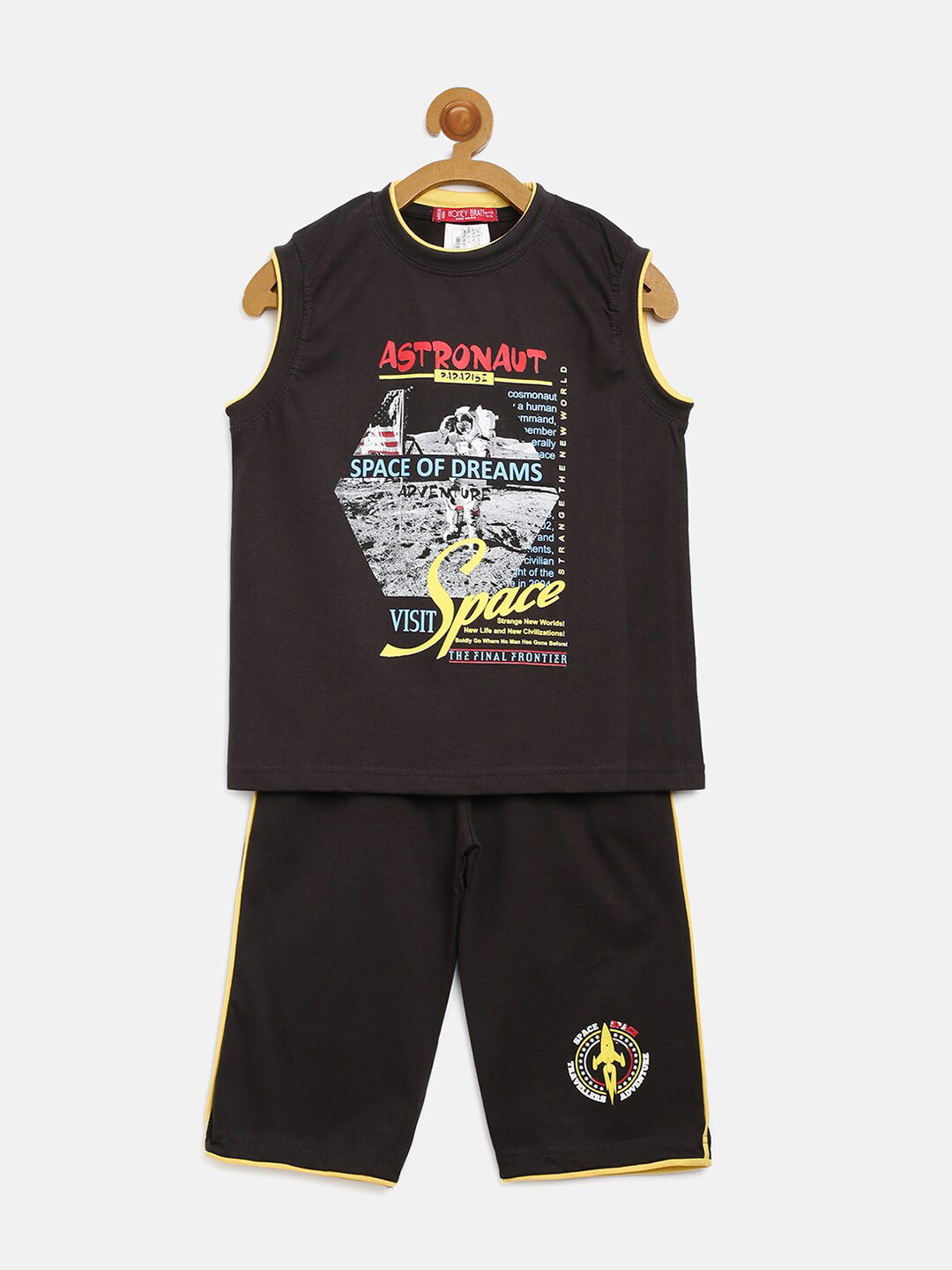 

V2 Value & Variety Boys Grey Printed T-shirt with Shorts