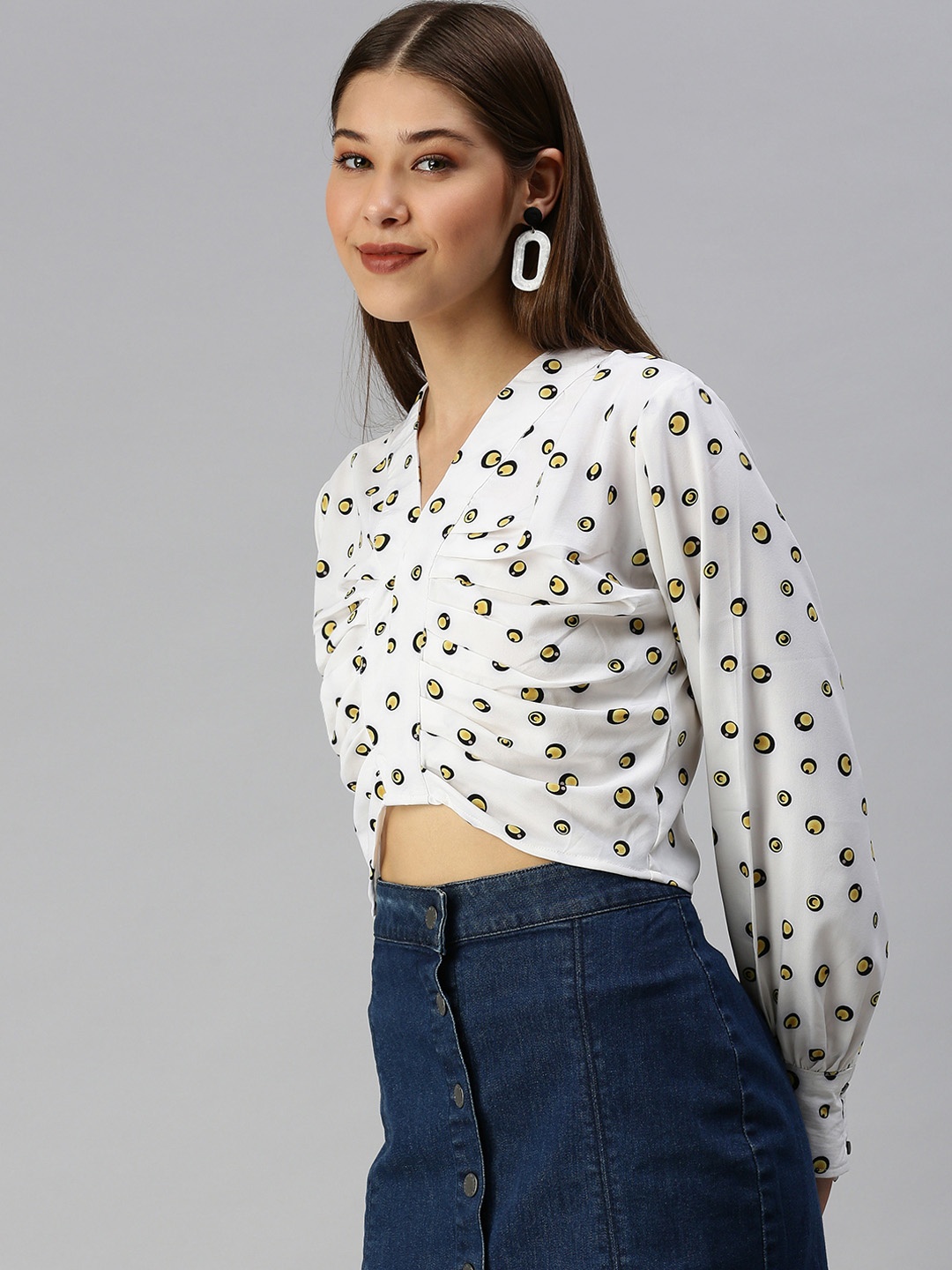 

SHOWOFF Off White Print Crepe Crop Top