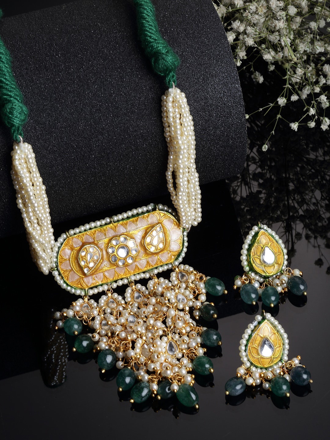 

DUGRISTYLE Gold-Plated White & Green Kundan-Stone Studded Jewellery Set, Yellow
