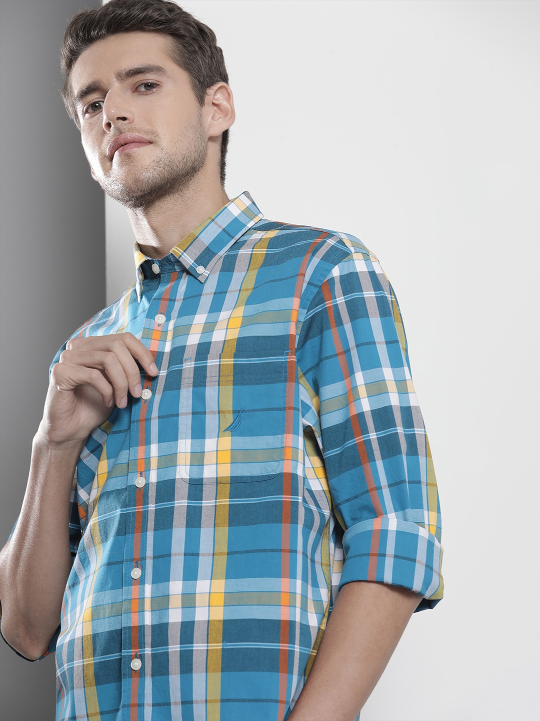 

Nautica Men Blue & Yellow Classic Checked Casual Shirt