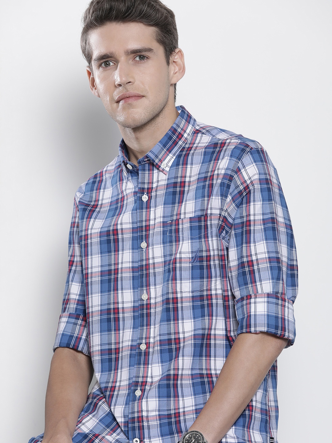 

Nautica Men White & Blue Classic Fit Checked Casual Shirt