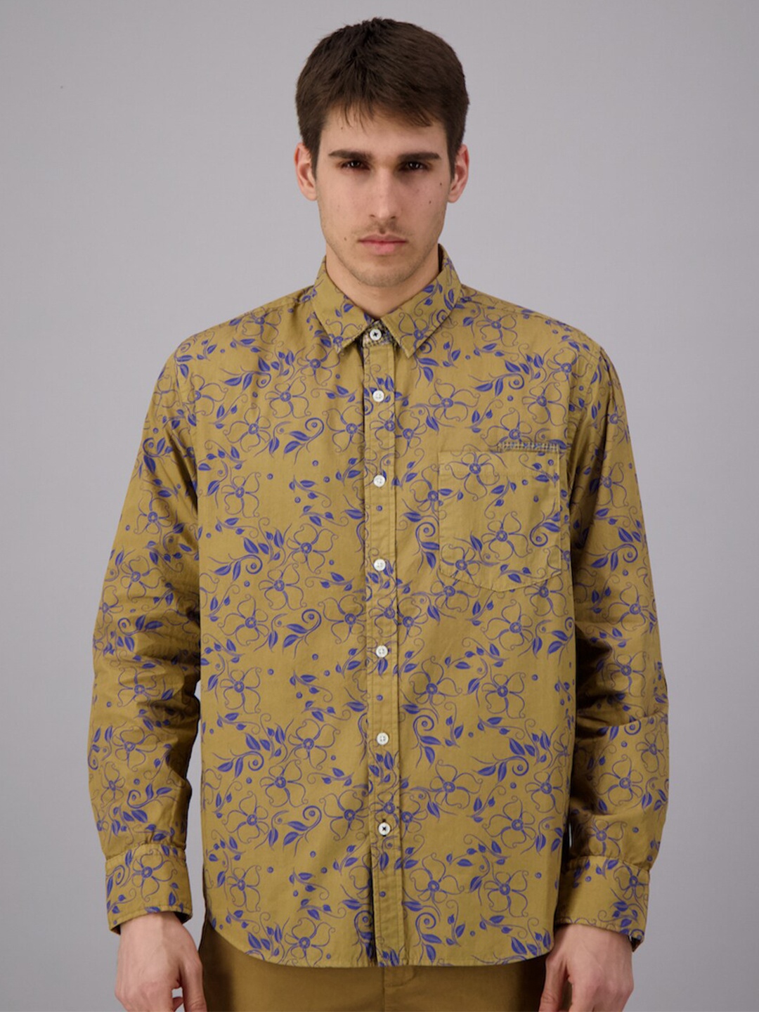 

FREESOUL Men Brown Floral Printed Casual Shirt
