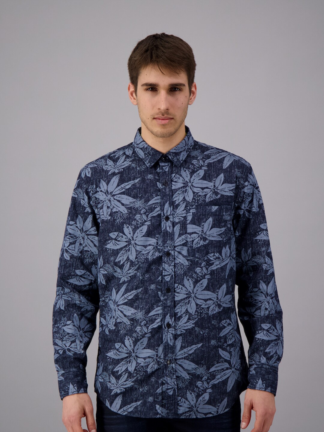 

FREESOUL Men Blue Floral Printed Casual Shirt