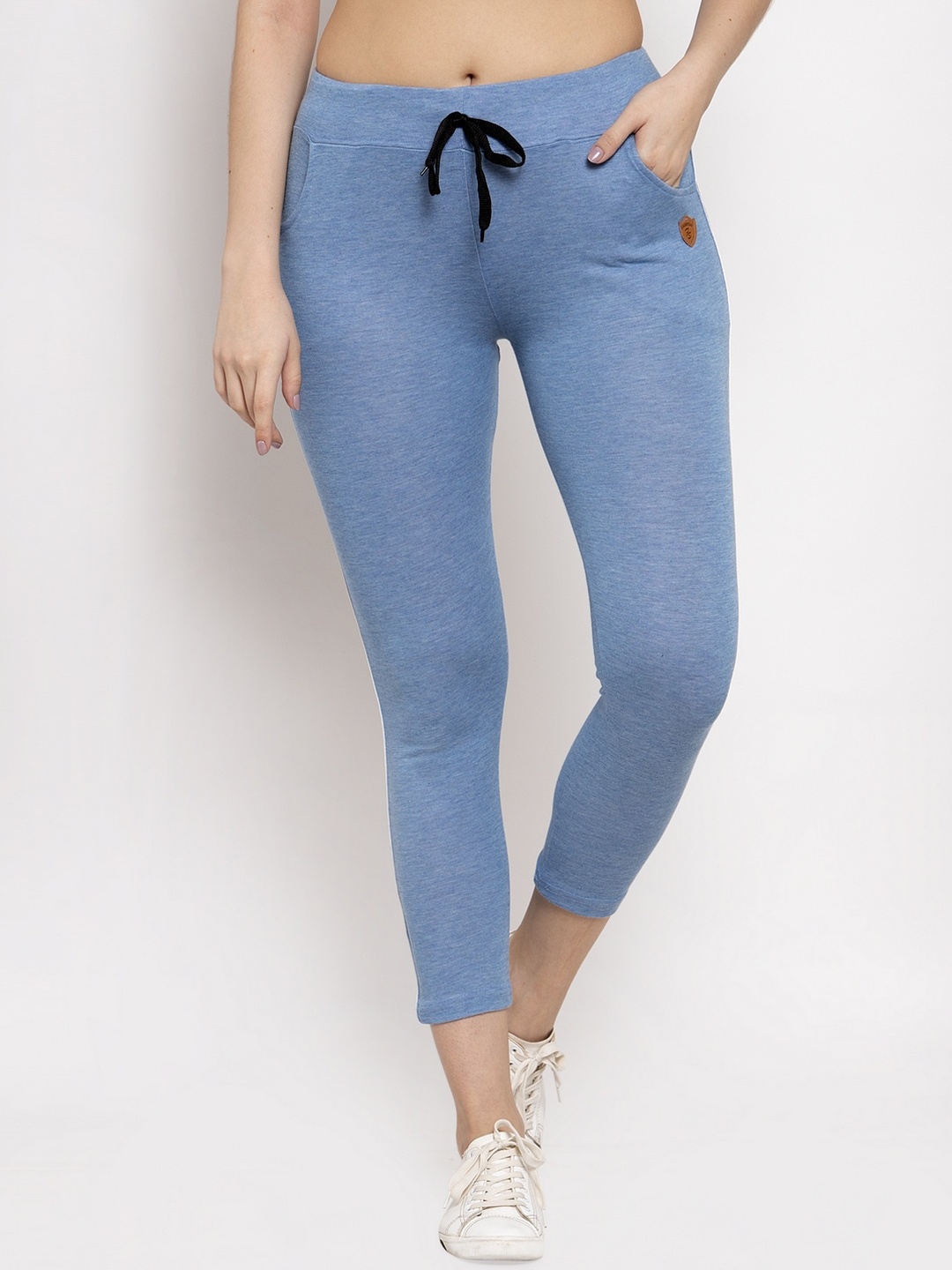 

Miaz Lifestyle Women Blue Solid Pure Cotton Skinny-Fit Track Pant