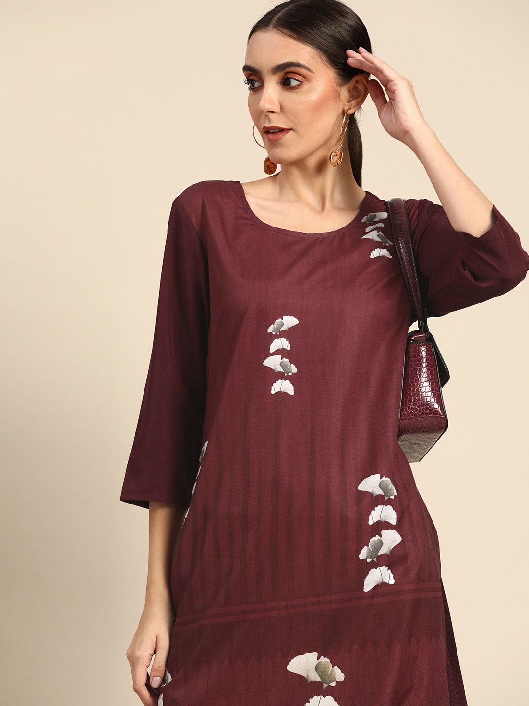 

all about you Women Maroon & White Floral Printed Crepe Kurta