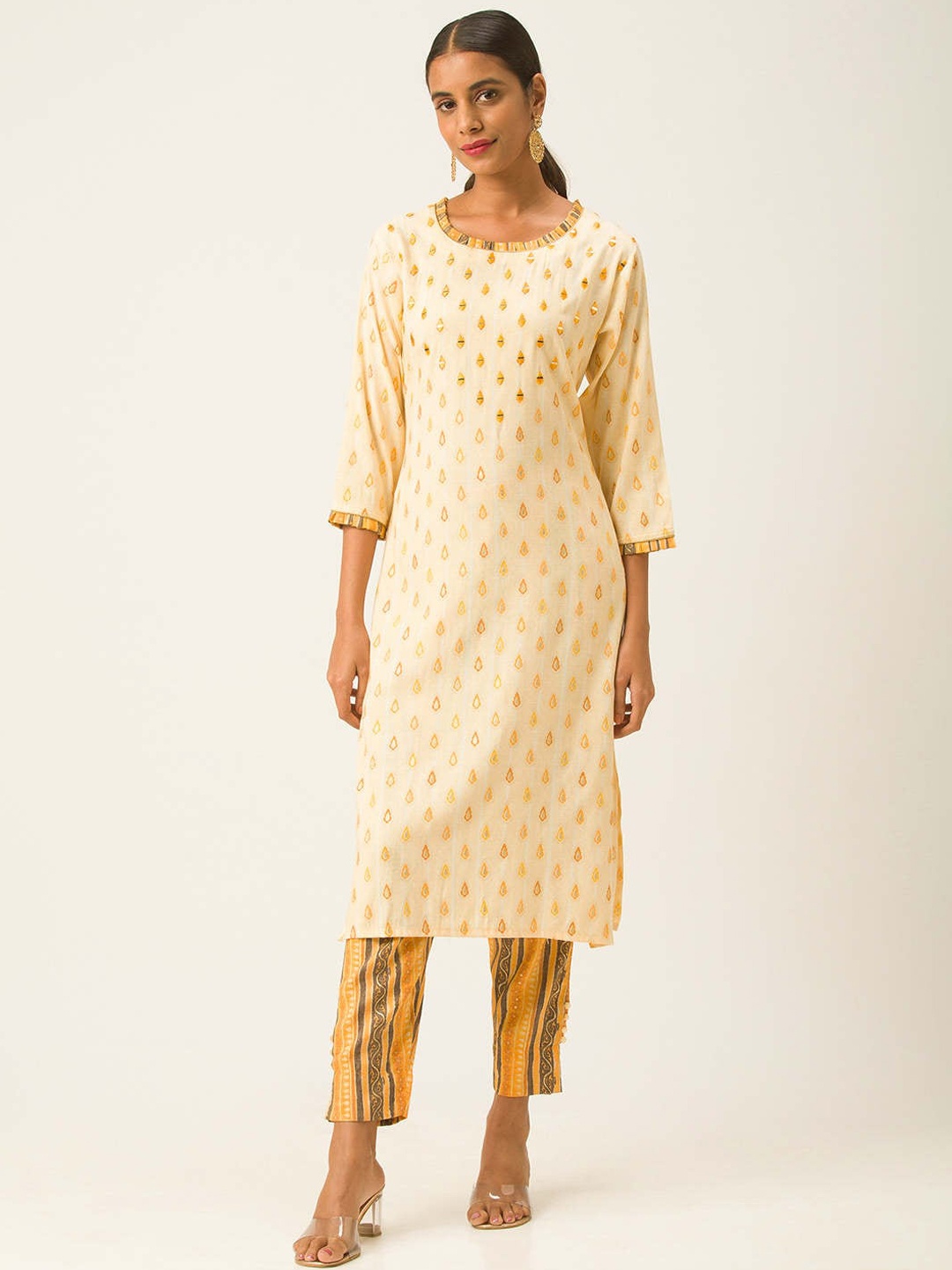 

ZOLA Women Mustard Yellow Ethnic Motifs Panelled Kurti with Trousers