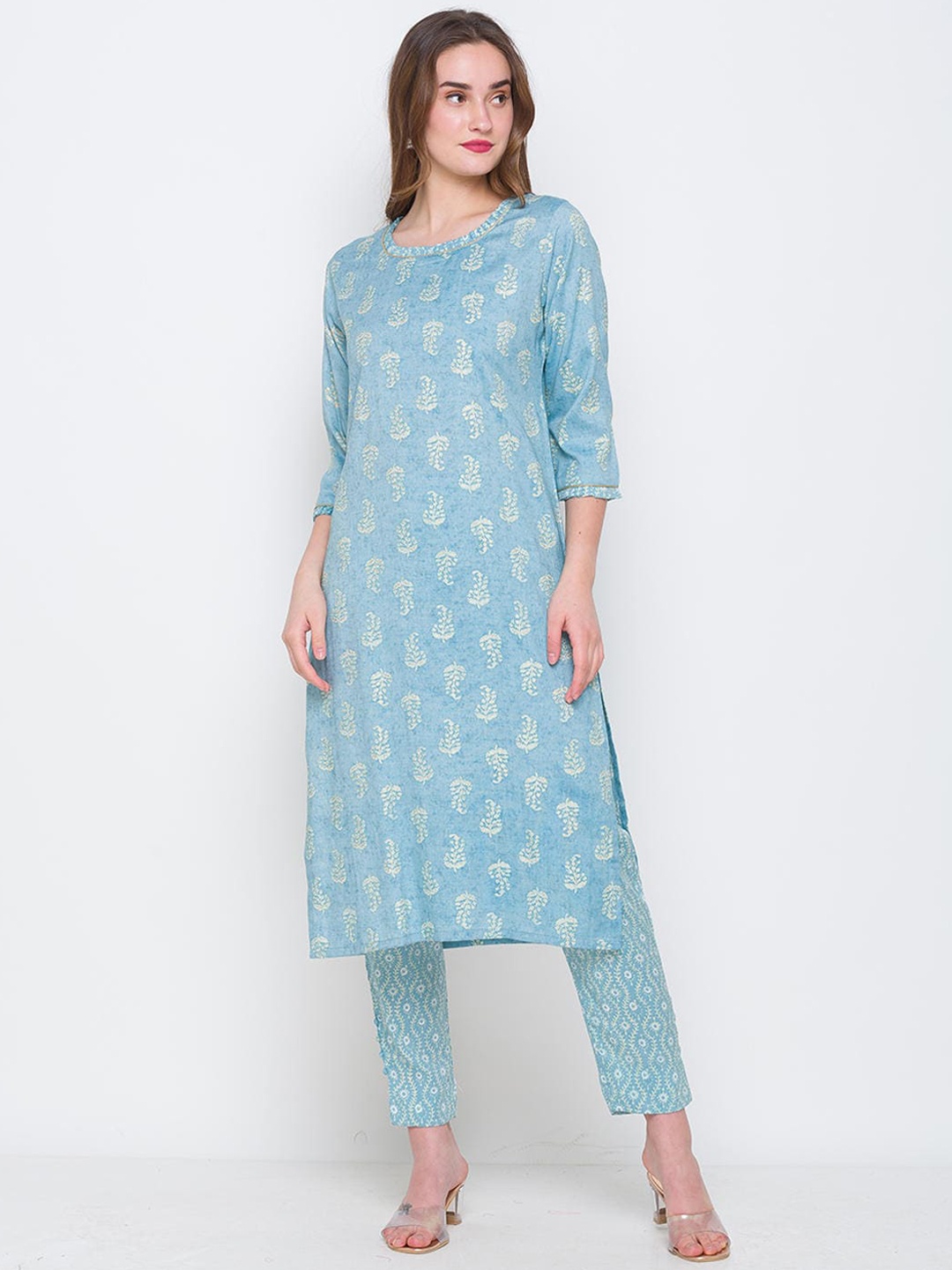 

ZOLA Women Blue Floral High Slit Kurti with Trousers