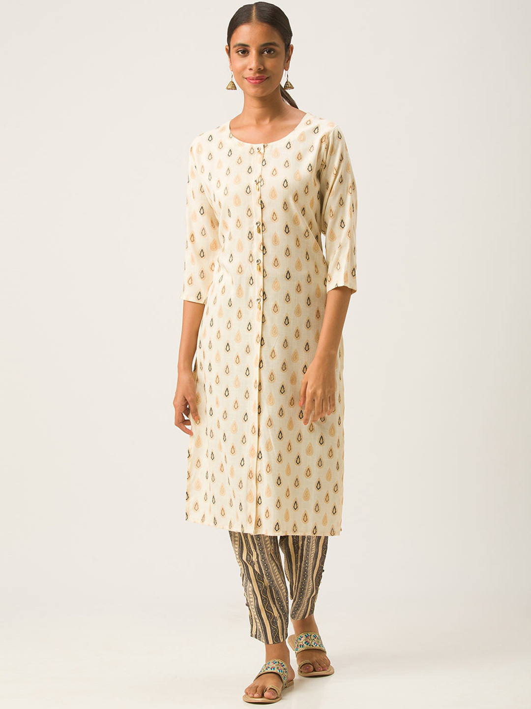 

ZOLA Women Brown Panelled Kurti with Trousers
