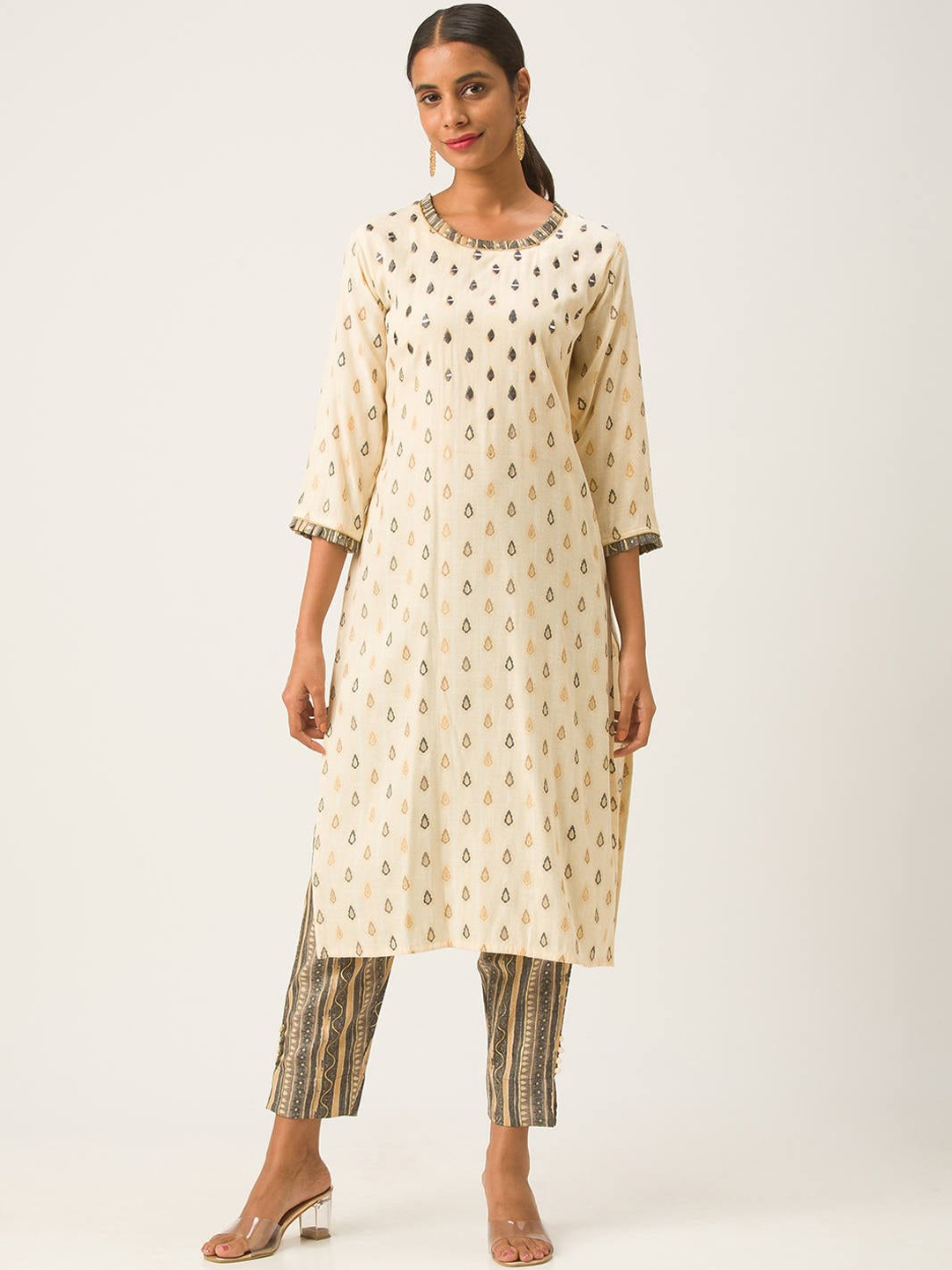 

ZOLA Women Brown Floral Panelled Kurti with Trousers