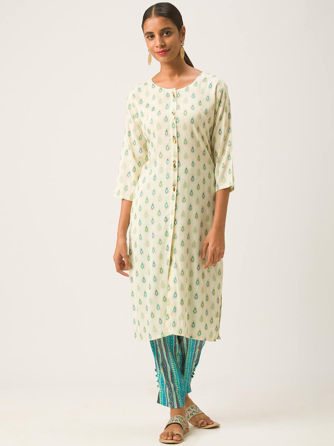 

ZOLA Women Green Panelled Kurti with Trousers