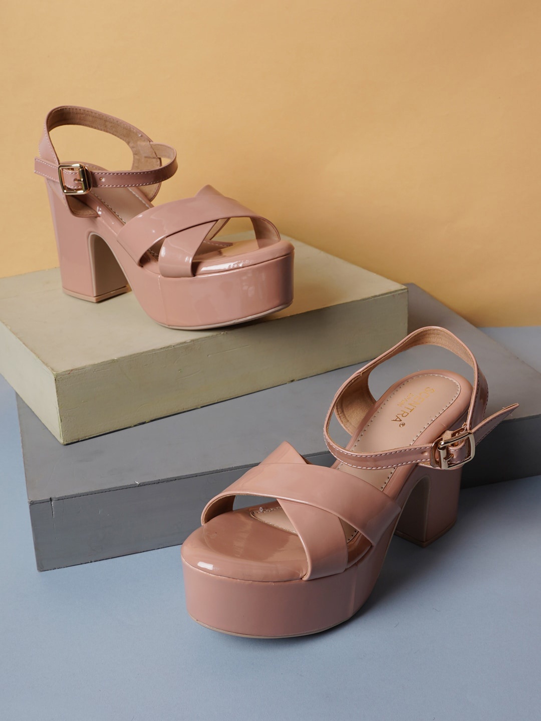 

SCENTRA Nude-Coloured Colourblocked Block Sandals with Buckles