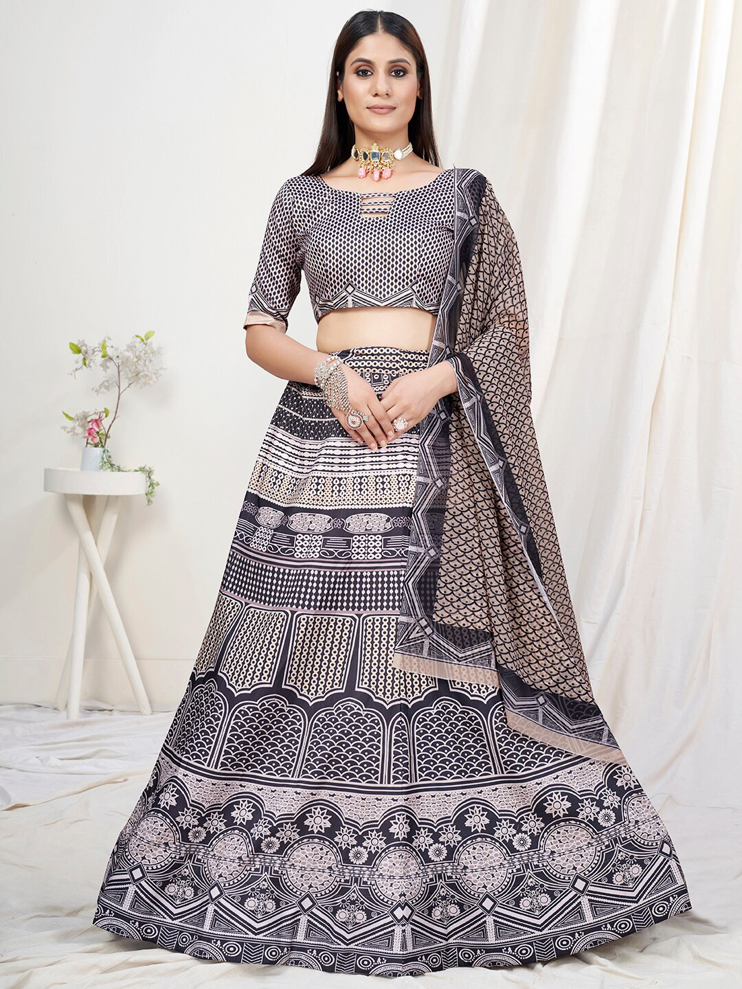 

WHITE FIRE Grey & White Printed Semi-Stitched Lehenga & Unstitched Blouse With Dupatta
