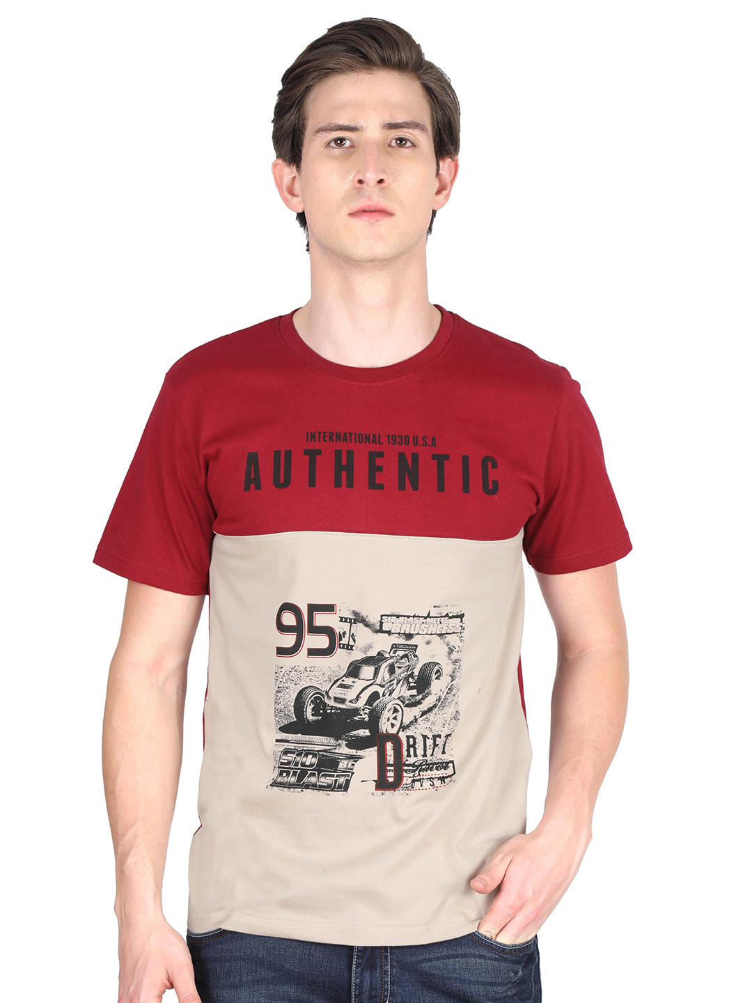 

Fleximaa Men Multicoloured Printed Applique T-shirt, Multi