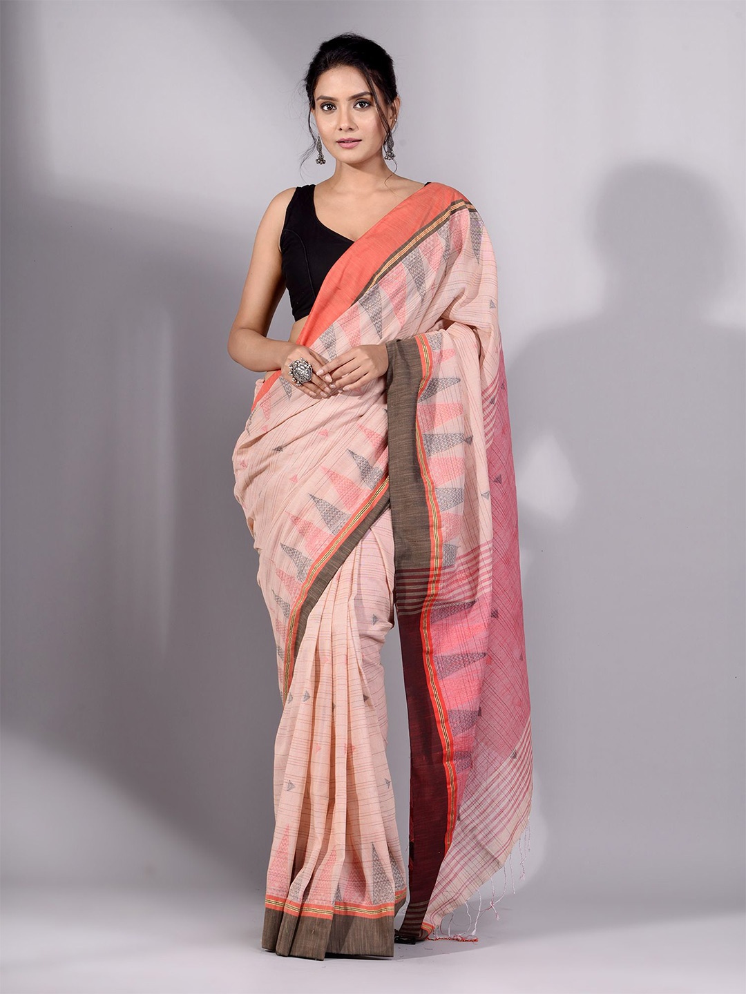 

Charukriti Beige & Pink Woven Design Pure Cotton Saree