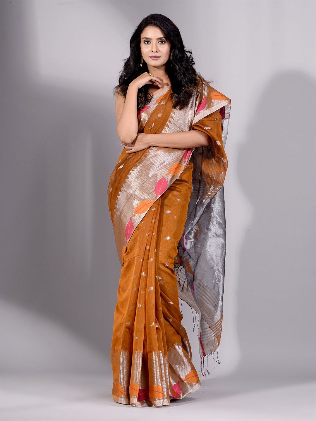 

Charukriti Rust & Silver-Toned Woven Design Pure Cotton Saree