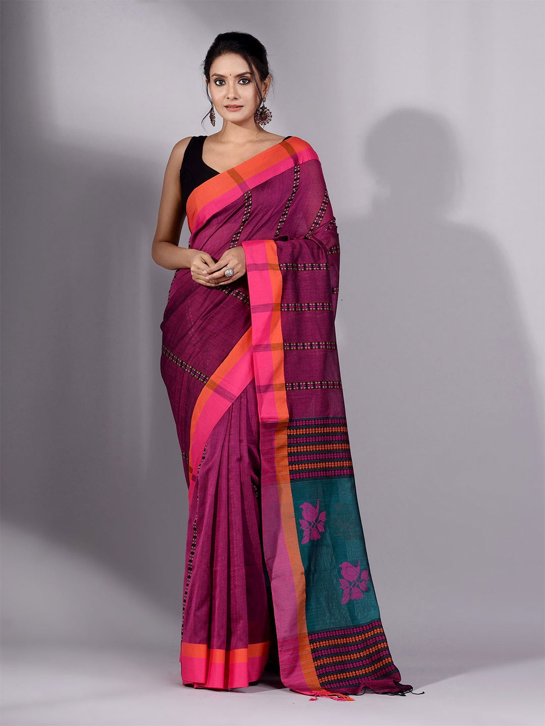 

Charukriti Magenta & Orange Woven Design Pure Cotton Saree