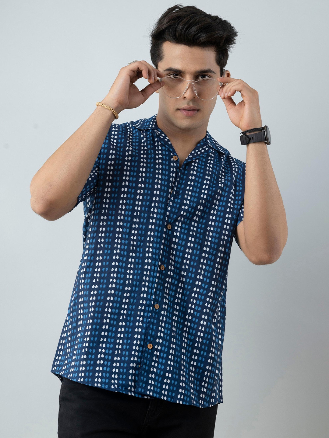 

Firangi Yarn Men Blue Classic Printed Casual Shirt