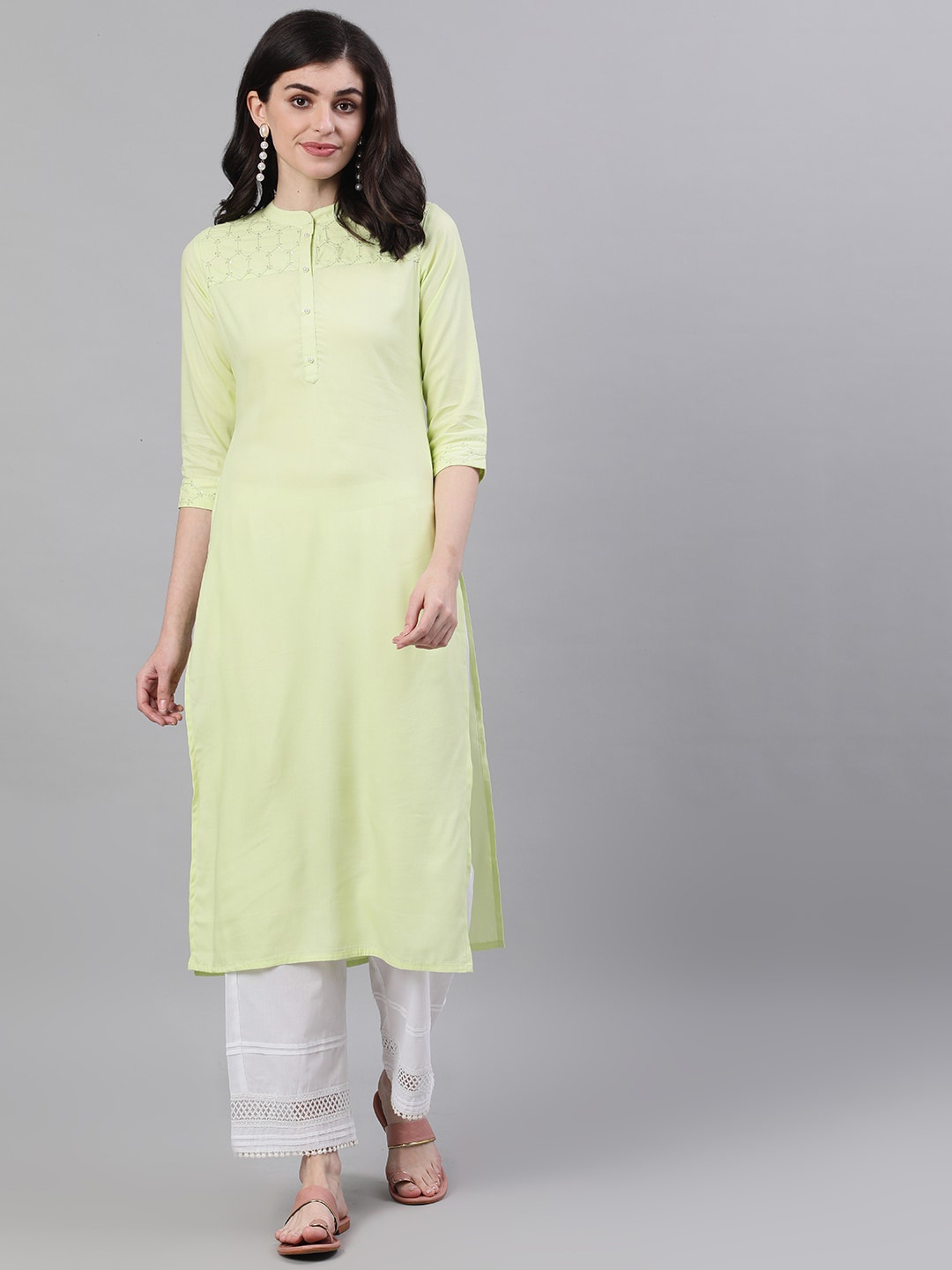 

Nayo Women Green Thread Work Kurta