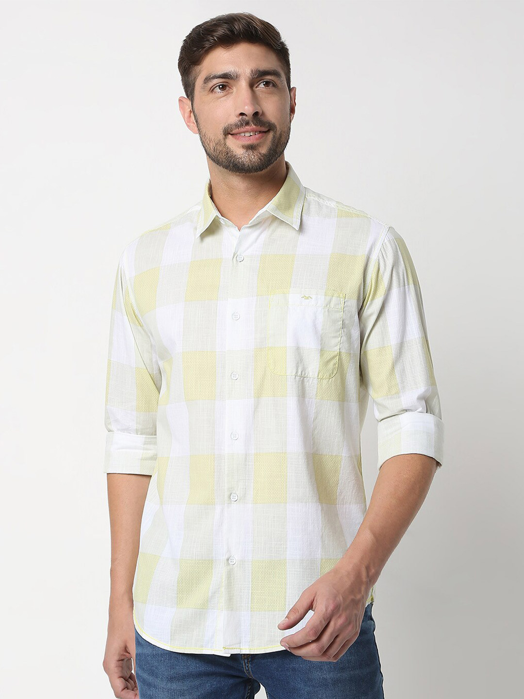 

Mufti Men White Classic Slim Fit Gingham Checks Checked Casual Shirt