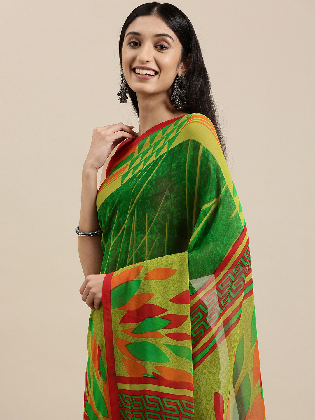 

Shaily Green & Red Floral Printed Saree With Unstitched Blouse