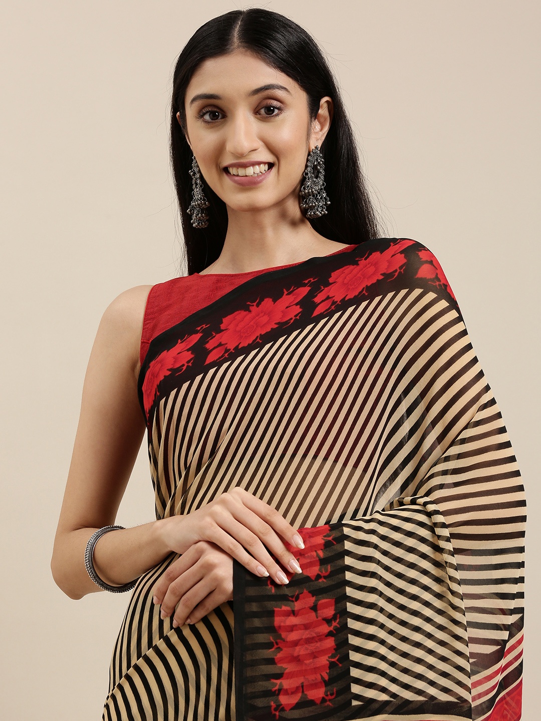 

Shaily Beige & Black Striped Floral Print Saree With Unstitched Blouse