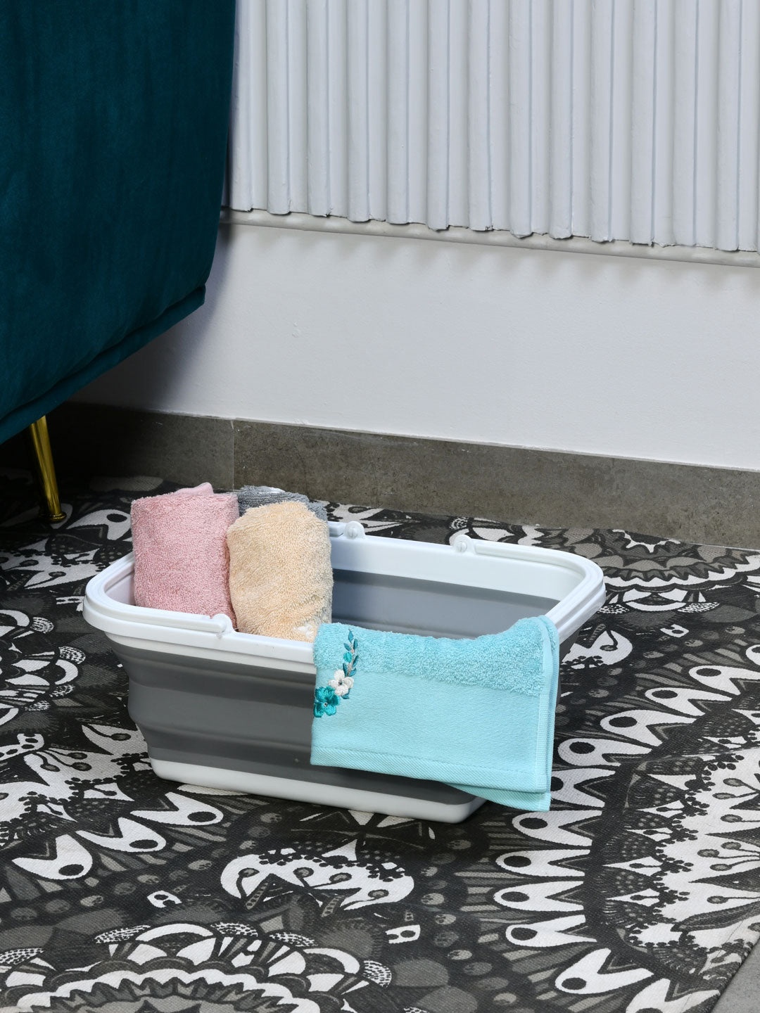 

Athome by Nilkamal Grey & White Solid Multi-Purpose Collapsible Tub With Handle Organisers