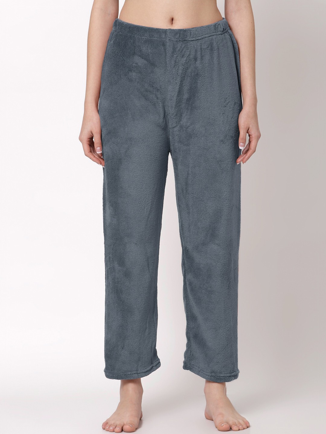 

KLOTTHE Women Grey Woolen Solid Straight-Fit Lounge Pant