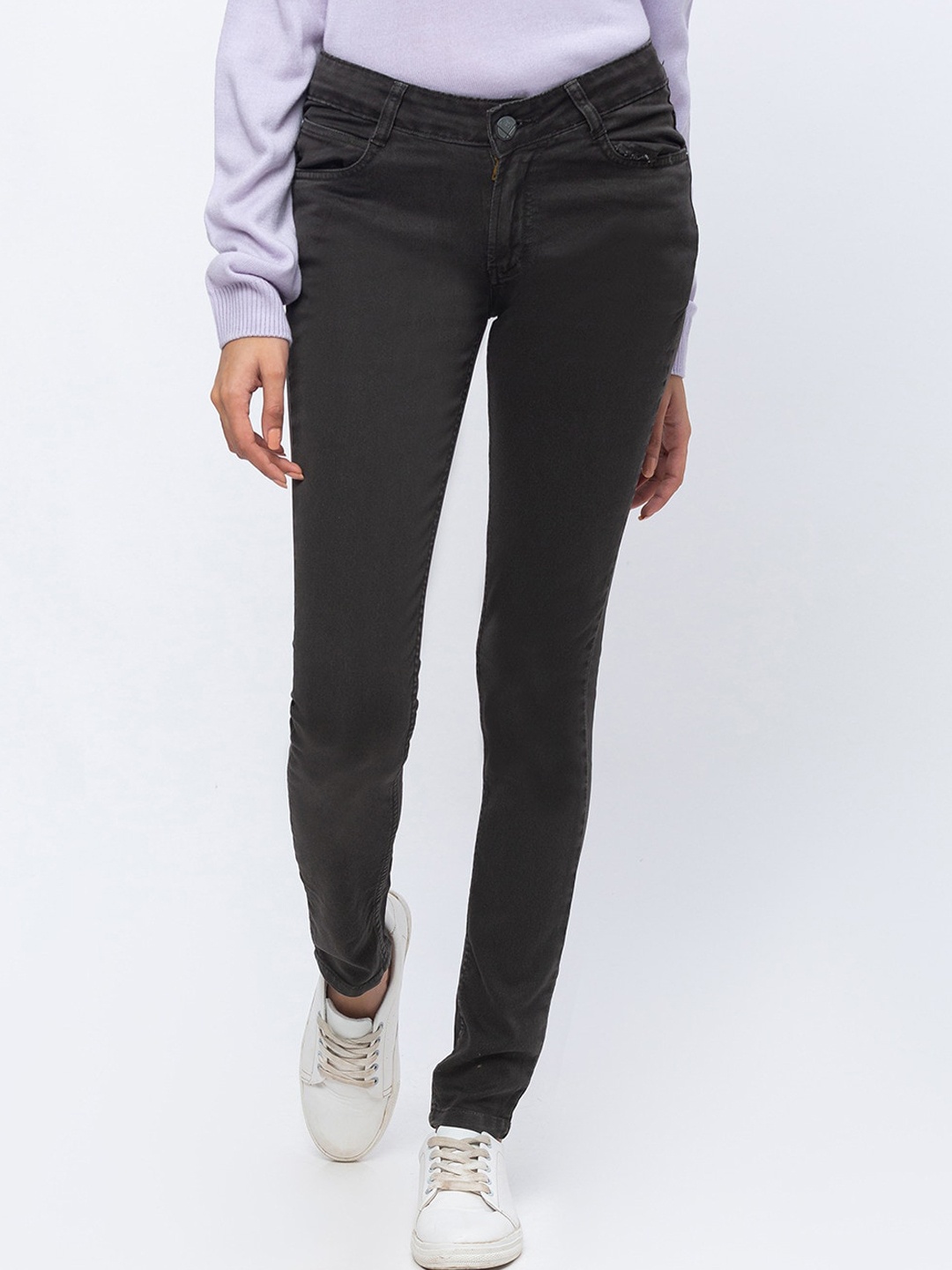 

ZOLA Women Grey Slim Fit Highly Distressed Jeans