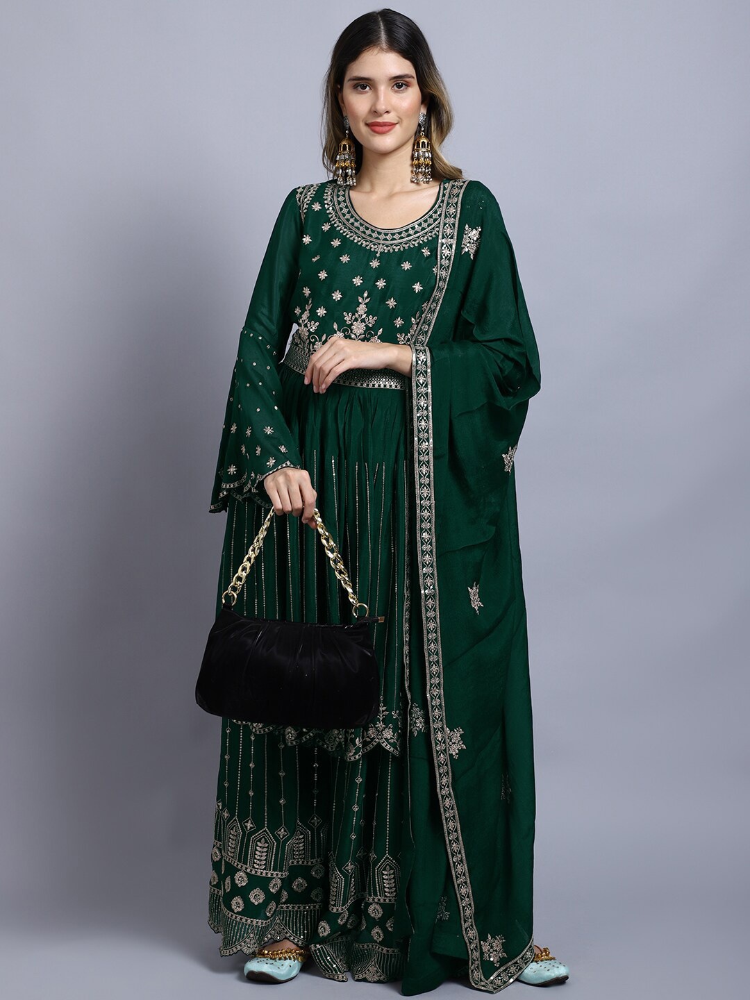 

Stylee LIFESTYLE Green & Gold-Toned Embroidered Semi-Stitched Dress Material