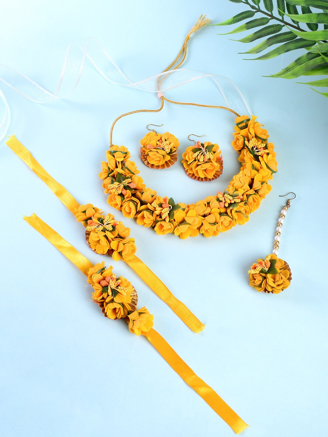 

STEORRA JEWELS Yellow & Gold-Toned Pearl Beaded Floral Jewellery Set