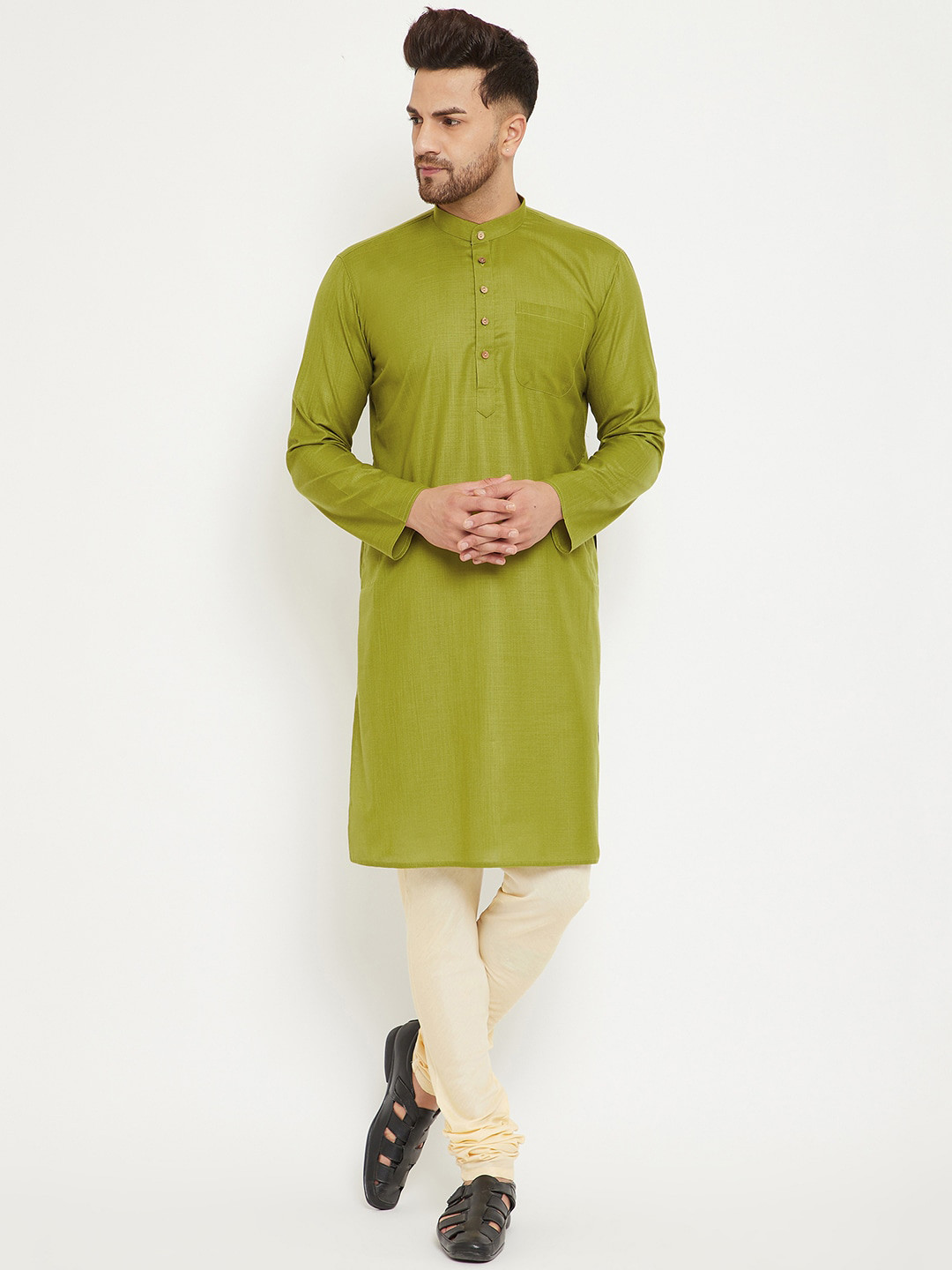 

VASTRAMAY Men Green Kurta with Churidar