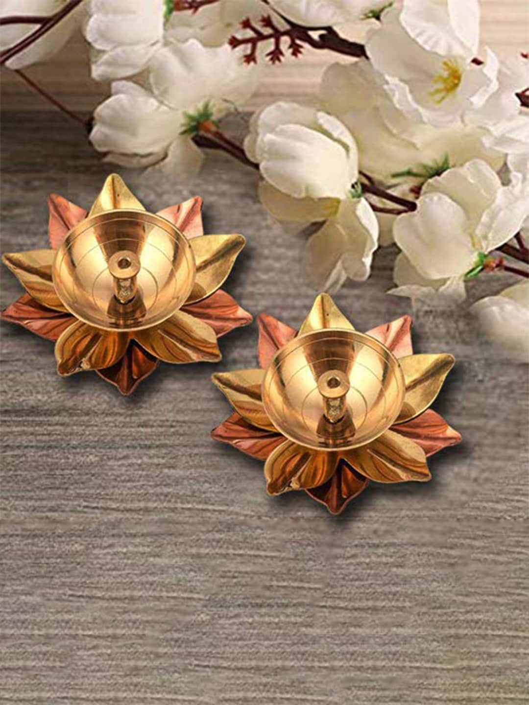 

Craftvatika Set of 16 Gold-Toned Diyas