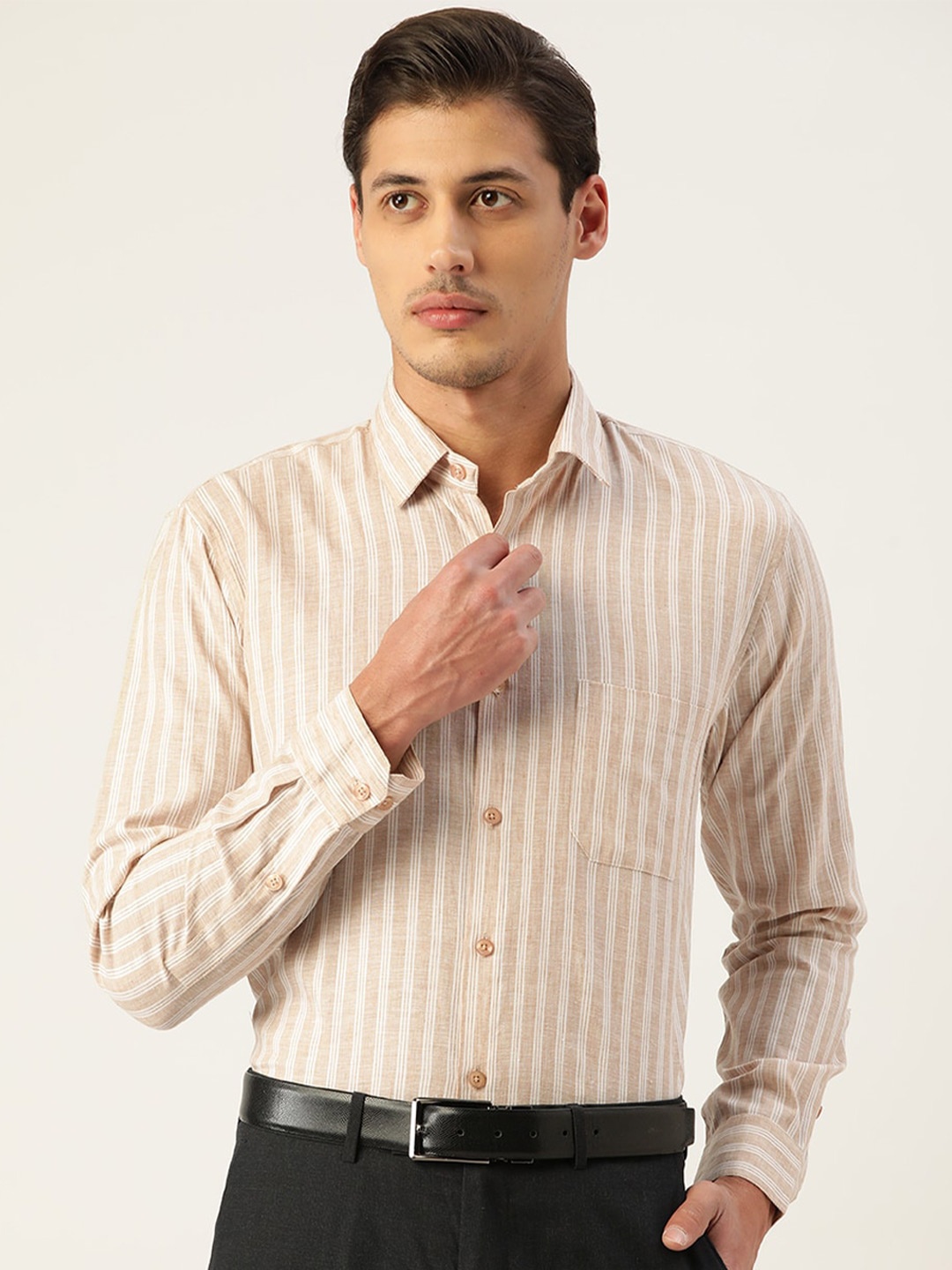 

JAINISH Men Beige Standard Striped Formal Shirt