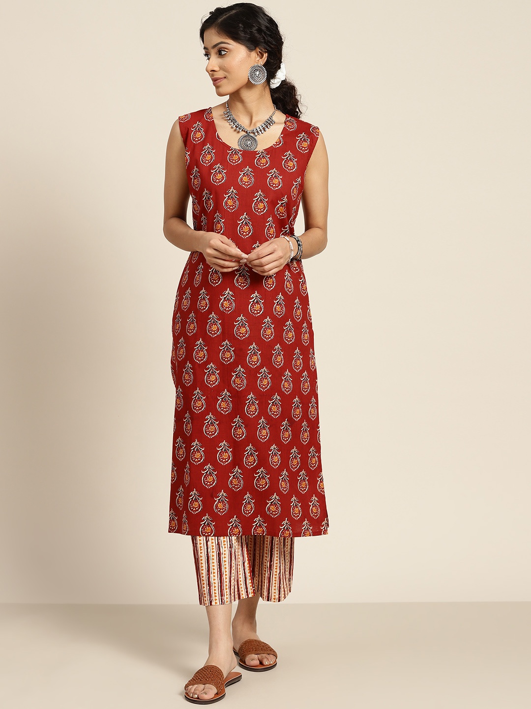 

Sangria Women Red Ethnic Motifs Printed Pure Cotton Kurta with Trousers