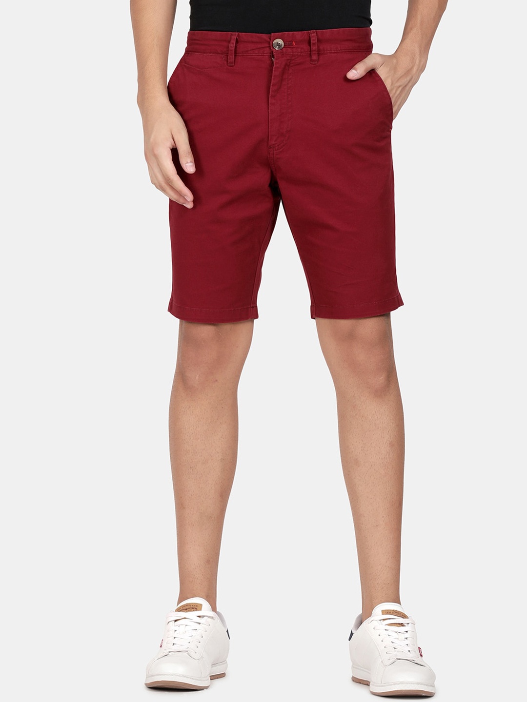 

t-base Men Maroon Shorts