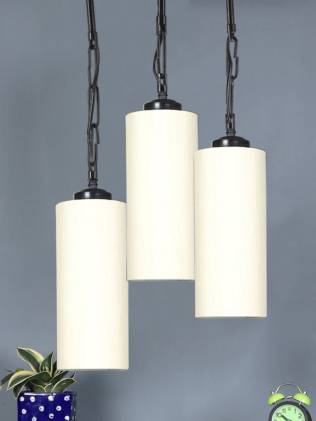 

Devansh Off White Jute Cluster Ceiling Lamp