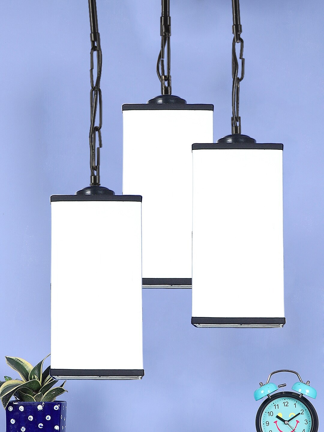 

Devansh White Solid Square Cluster Hanging Lamp
