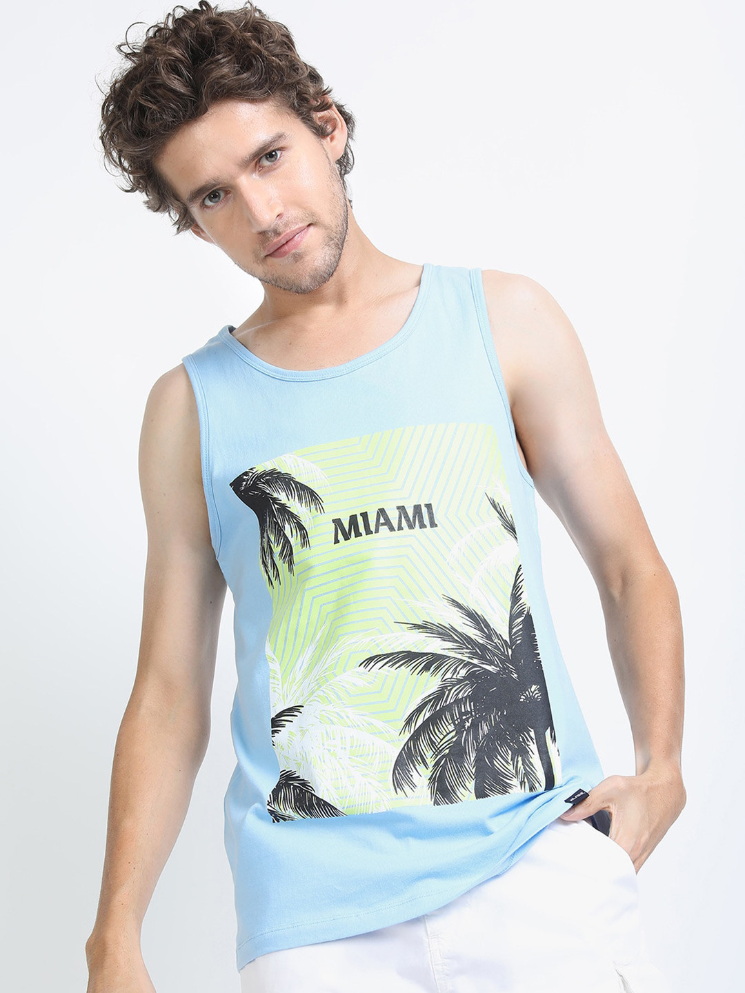 

HIGHLANDER Men Blue Printed Raw Edge Slim Fit T-shirt