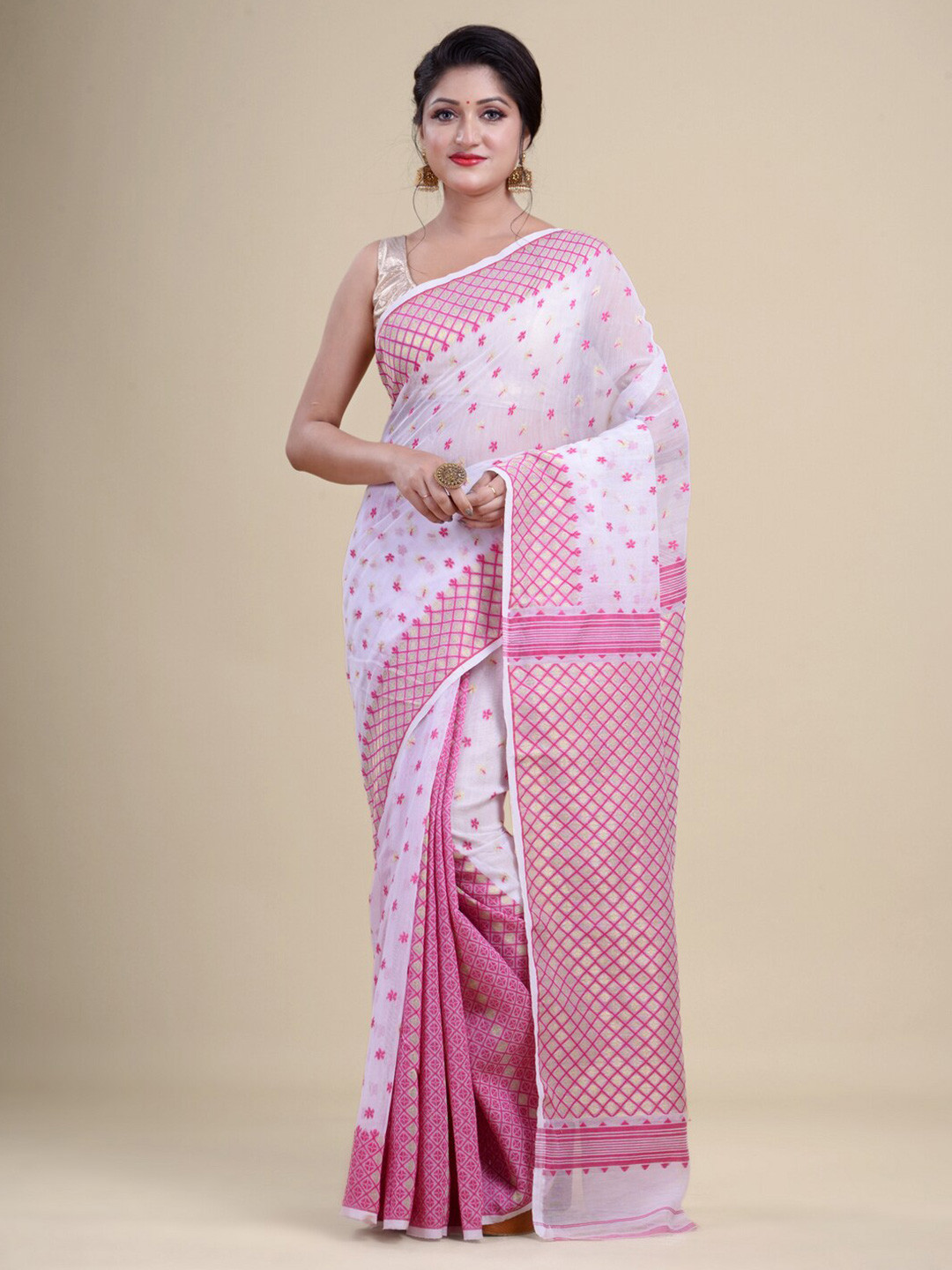 

Laa Calcutta White & Pink Woven Design Silk Cotton Jamdani Saree