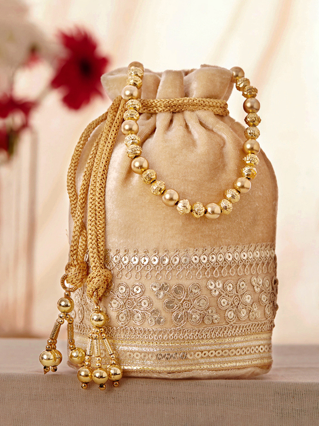 

Rubans Cream-Coloured & Gold-Toned Embellished Embroidered Potli Clutch