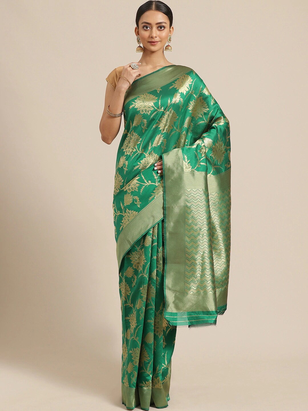 

Shaily Green & Gold-Toned Woven Design Silk Blend Saree